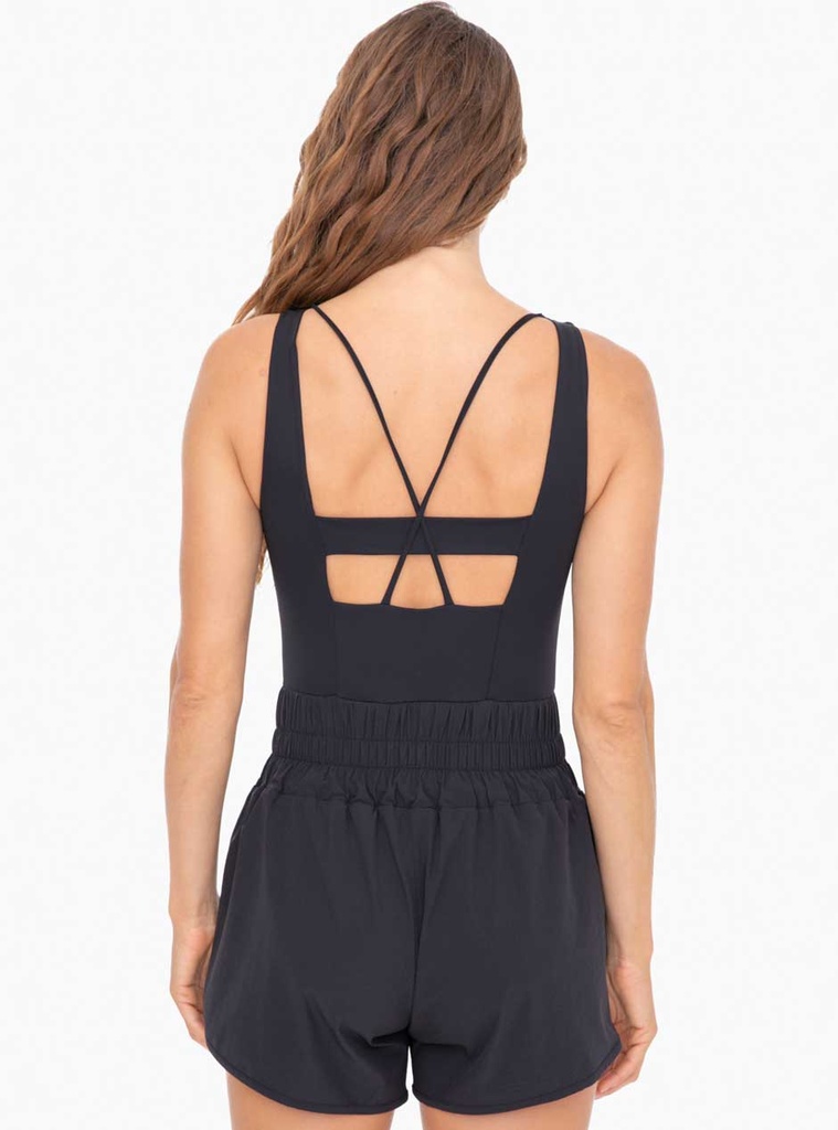 ACTIVE WOVEN SHORTSIE